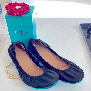 Tieks - Matte Black Size 10 - In Very Good Condition